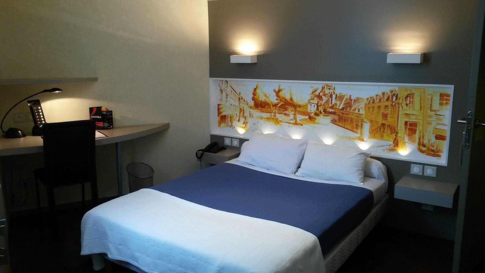 Hotel De La Cloche Dole Dış mekan fotoğraf